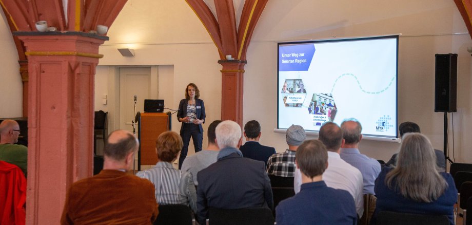 Der Kommunaldialog im historischen Rathaus in Andernach. 