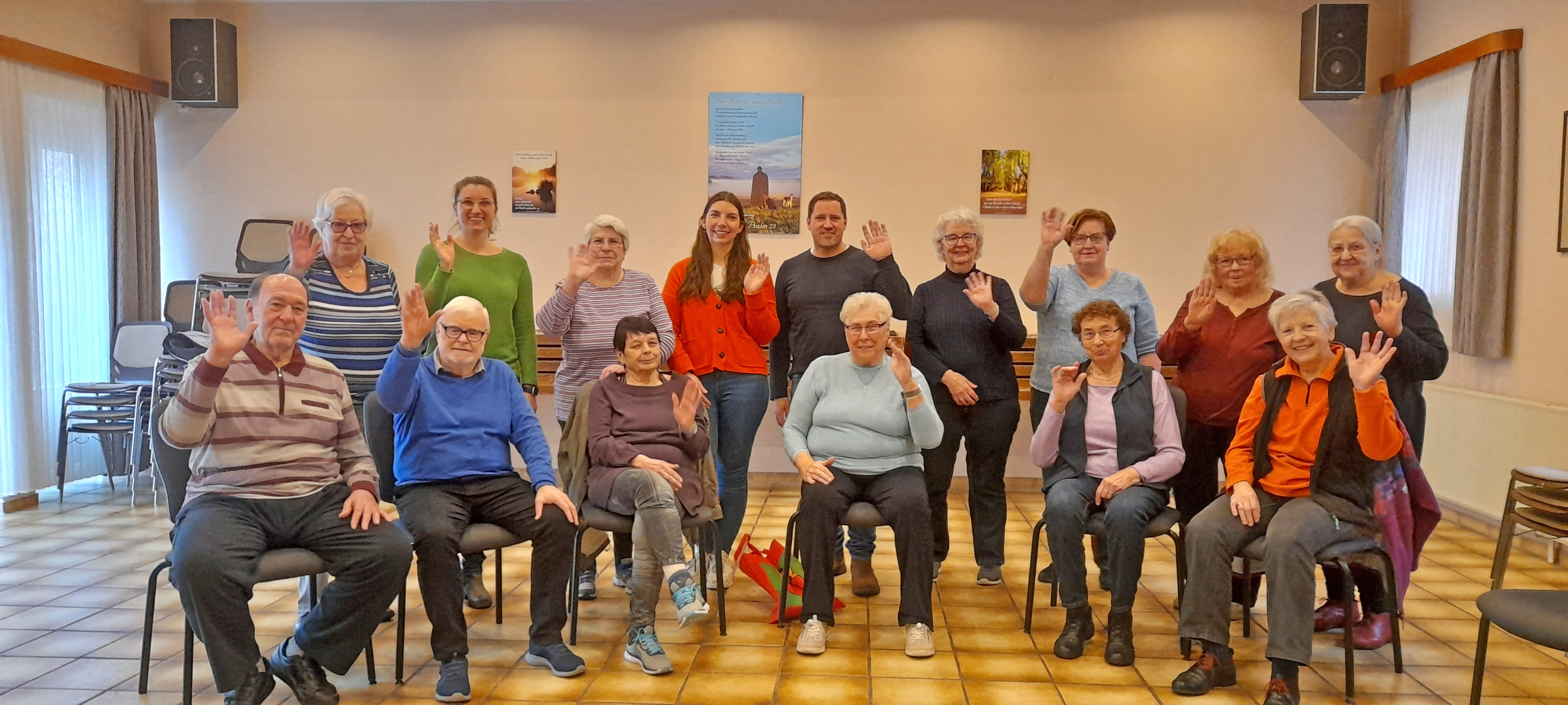 Alle Teilnehmenden der Bewegungsgruppe Lehmen haben die Auftaktveranstaltung „Bewegung in die Dörfer“ genossen. Fotos: Kreisverwaltung/Bales