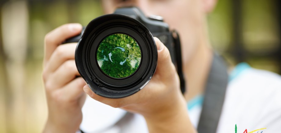 Der Fotowettbewerb ist fester Bestandteil des Heimatbuches. Unter dem Motto „Nachhaltiges MYK“ sind in diesem Jahr Hobby-Fotografen aufgerufen, mit ihren Bildern die unterschiedlichen Facetten der Nachhaltigkeit im Landkreis festzuhalten. 