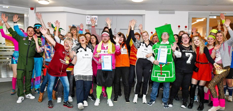Schwerdonnerstag: Kreishaus fest in Frauenhand 
