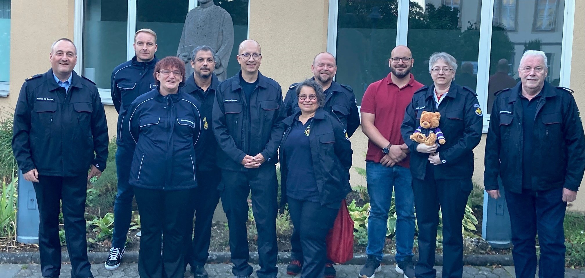 Referatsleiter „Ordnung, Zivil- und Katastrophenschutz“ Michael Erlemann (rechts) gemeinsam mit den Mitgliedern der Gruppe der „psychosoziale Notfallversorgung“. 