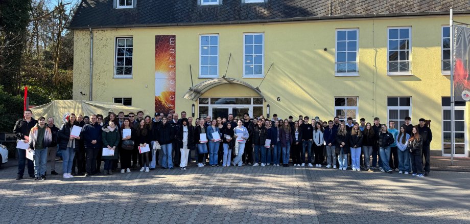 Landrat Marko Boos dankte den Schulsanitätern für ihr Engagement und ihren Einsatz.