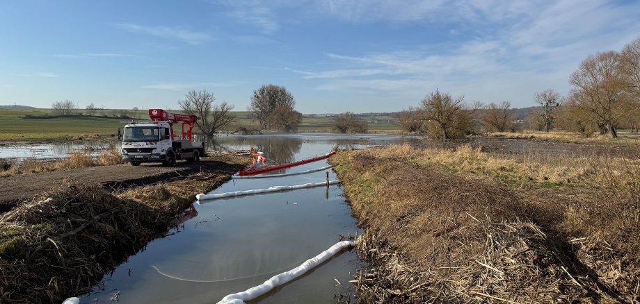 Ölsperren in den Thürer Wiesen