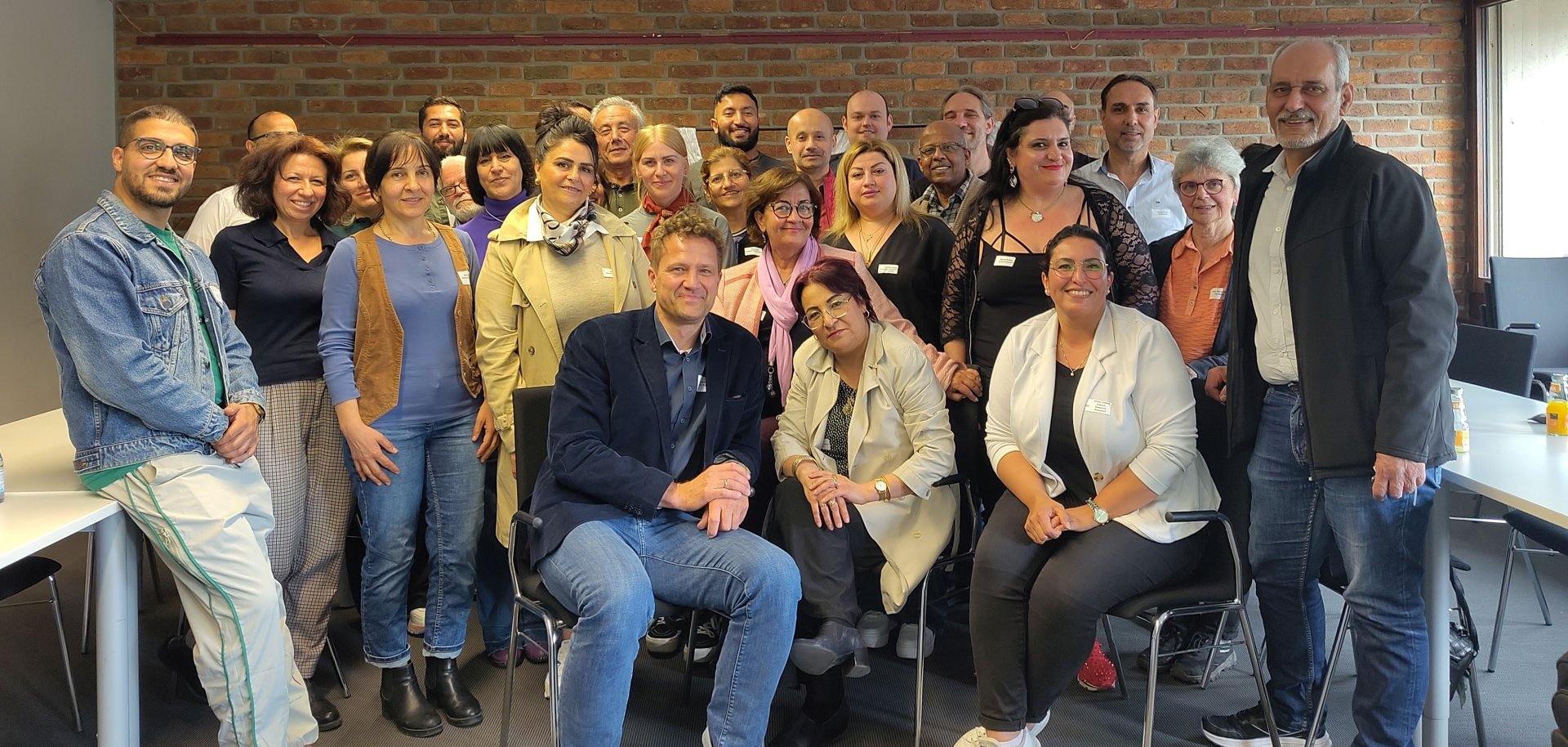 Die ehrenamtlichen Dolmetscher bei ihrem Treffen im Kreishaus.