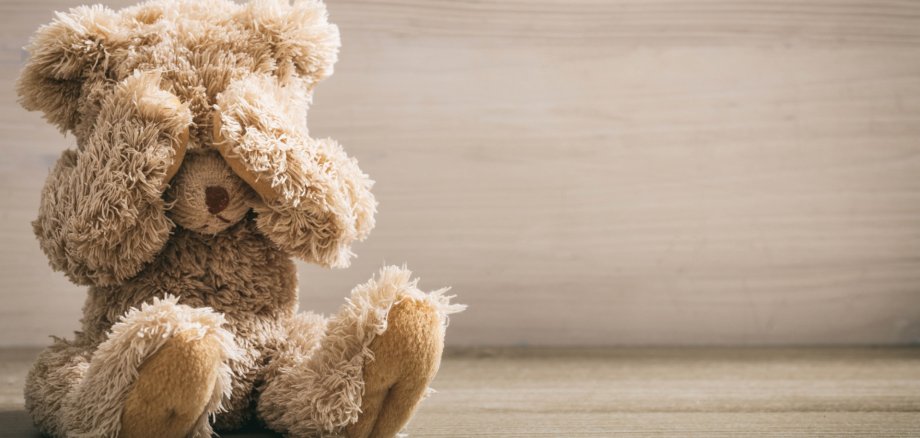 Infospot zum Thema Kindesmissbrauch. 