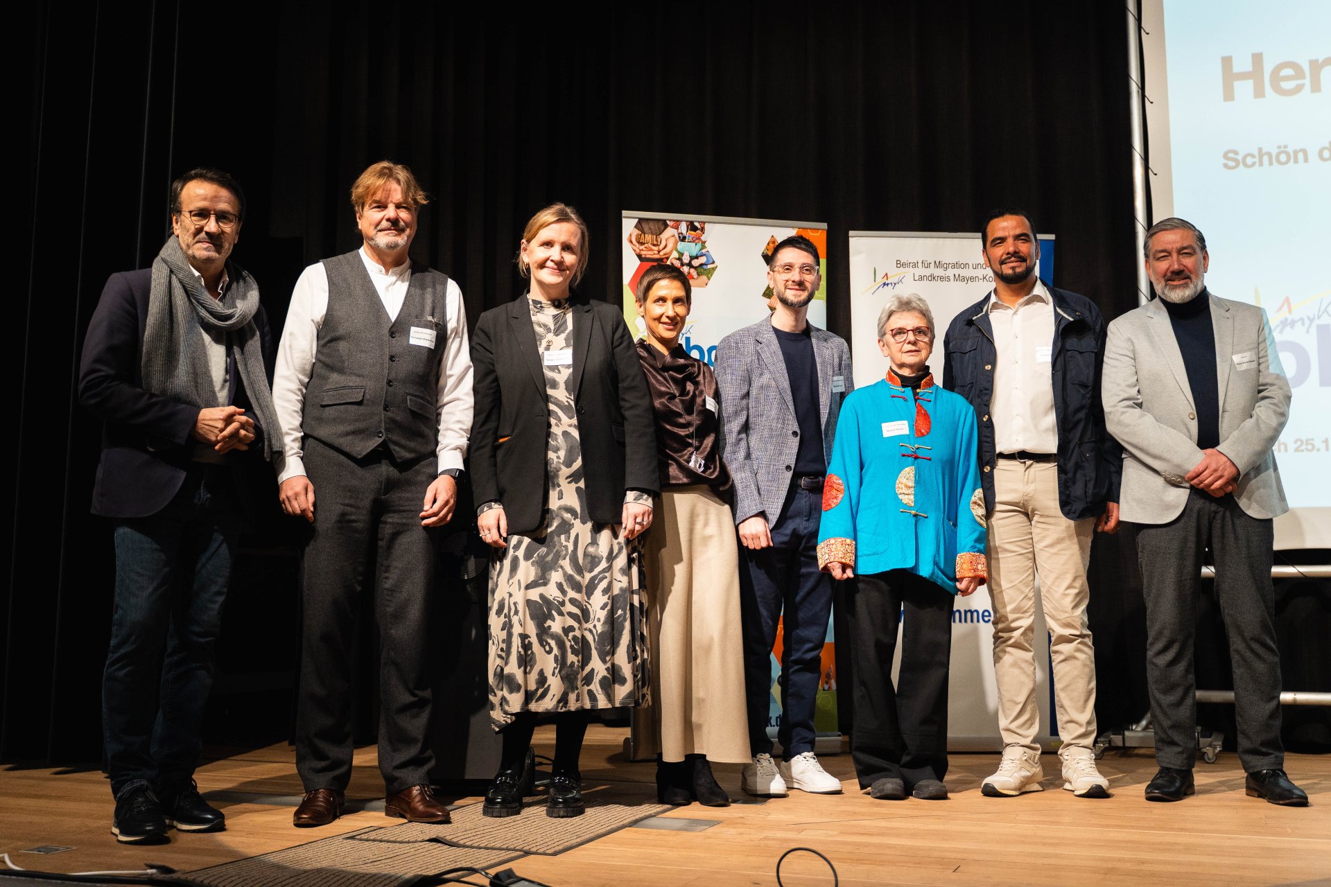 Vlnr. Miguel Vincent, Christoph Kretschmer, Sandra Schumacher, Leena Koivuluoma, Mohamad Al Emam, Marie-Odile Ronez, Raduan Fatine, Abdul-Ahmad Rashid  