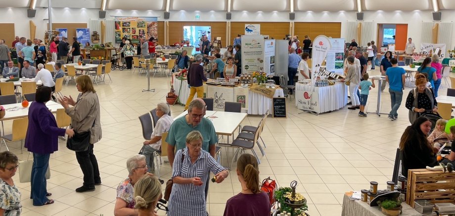 Insgesamt 27 landwirtschaftliche Direktver-markter aus Mayen-Koblenz waren beim Re-gionalmarkt in der Kulturhalle Ochtendung dabei. 