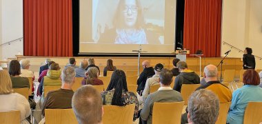 Die Landesbeauftragte für die Belange von Menschen mit Behinderung, Ellen Kubica, lieferte den Teilnehmenden mit ihrem Online-Vortrag wichtige Impulse für den weiteren Prozess der Kommunalen Teilhabeplanung. 