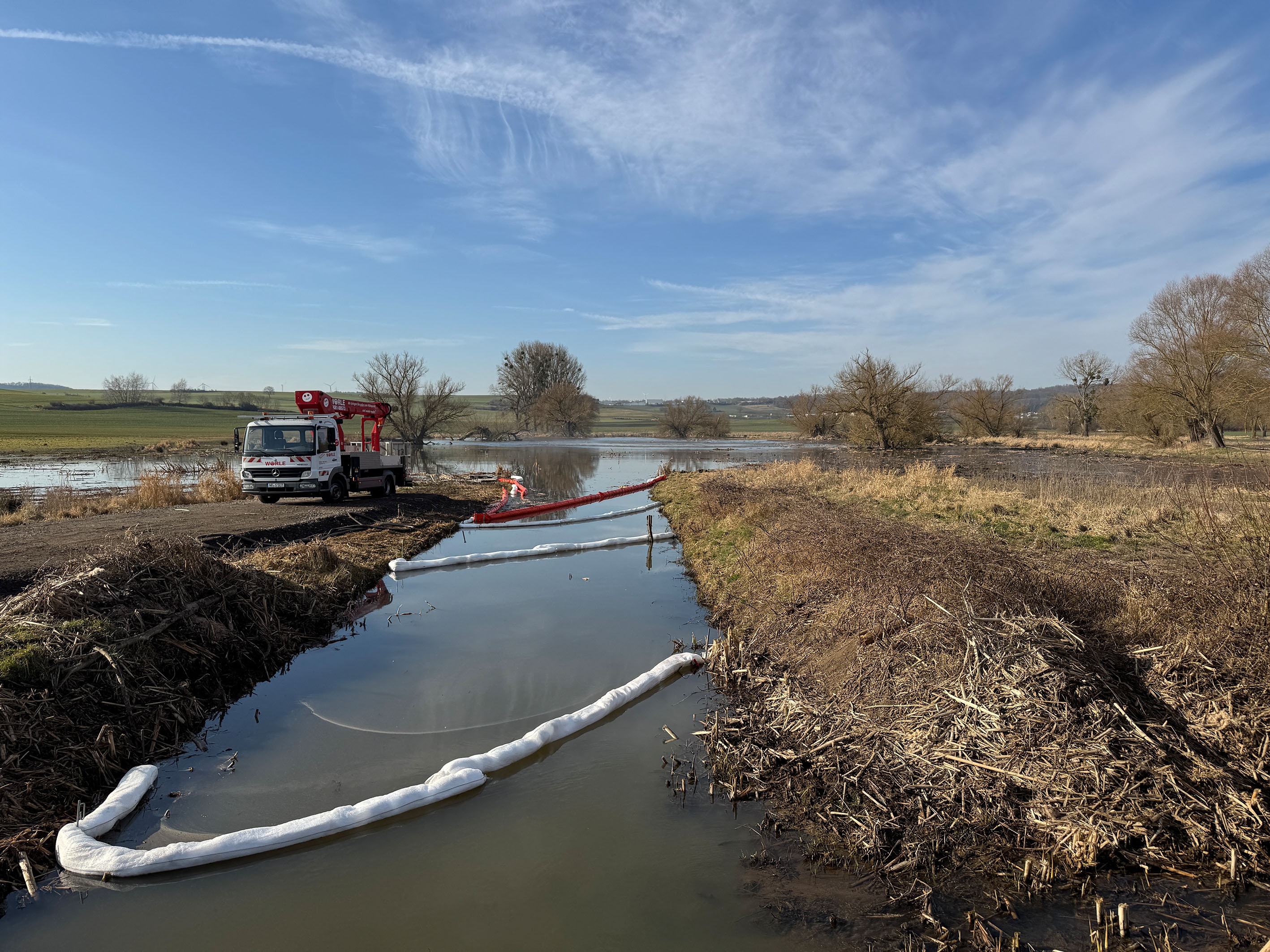 Ölsperren in den Thürer Wiesen