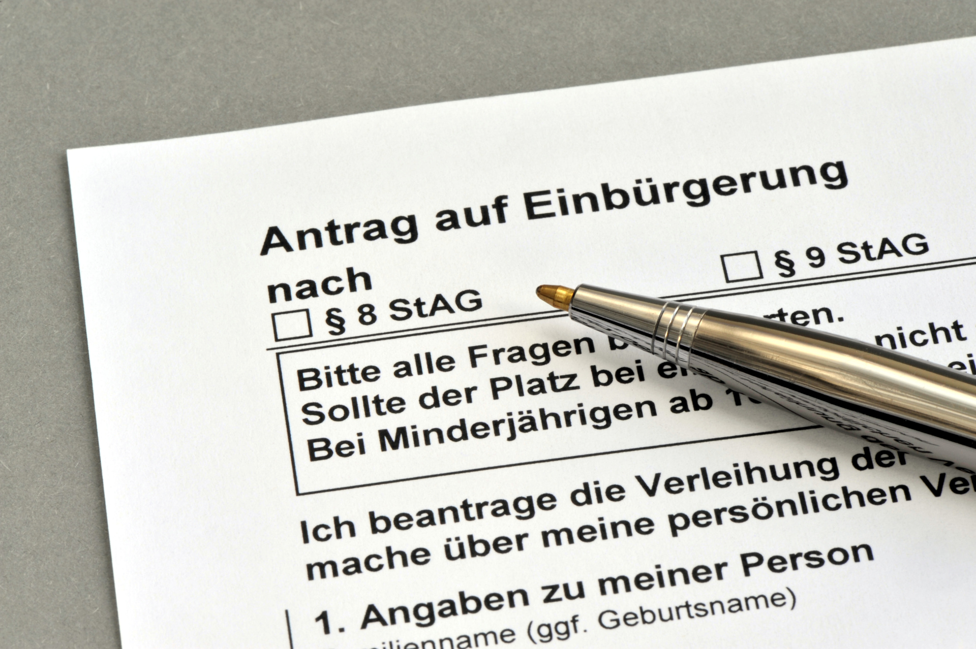 Antrag auf Einbürgerung, Einbürgerung, Antrag, Einbürgerungsantrag, Staatsangehörigkeit, Integration, Bewohner, Deutschland, deutsch, Ausweis, doppelte Staatsangehörigkeit