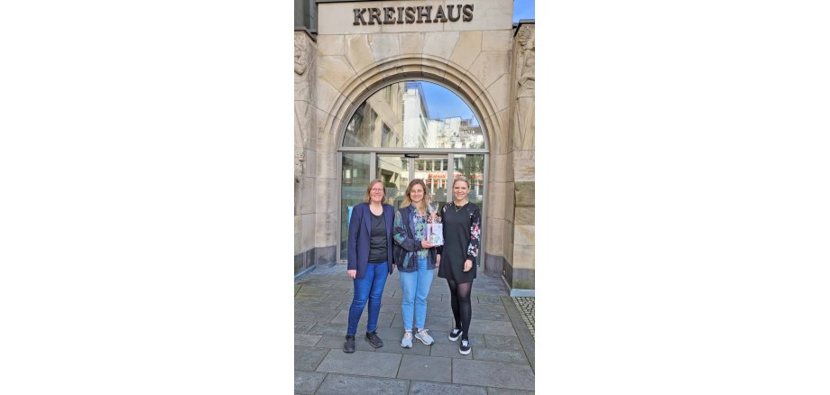 Von links: Nathalie Kasten von der Stadtverwaltung Koblenz, Kea Roth und Meike Koch von der Kreisverwaltung Mayen-Koblenz. Von links: Nathalie Kasten von der Stadtverwaltung Koblenz, Kea Roth und Meike Koch von der Kreisverwaltung Mayen-Koblenz.