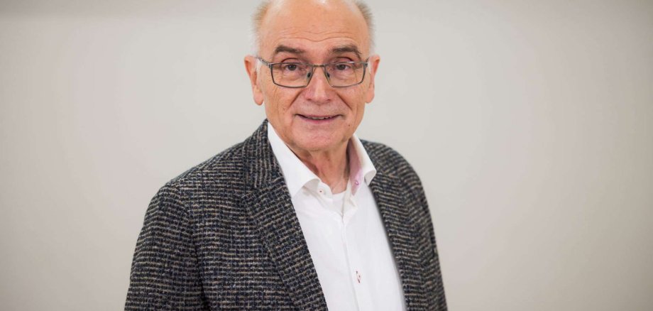 Dr. Günter Gerhardt referiert am 20. Oktober in Mayen über Gesundheitspolitik und moderne Behandlungsmethoden bei Bluthochdruck. Dr. Günter Gerhardt referiert am 20. Oktober in Mayen über Gesundheitspolitik und moderne Behandlungsmethoden bei Bluthochdruck.